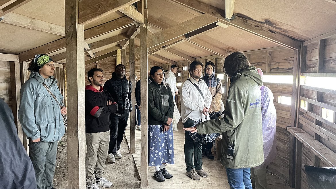 Students' guided tour